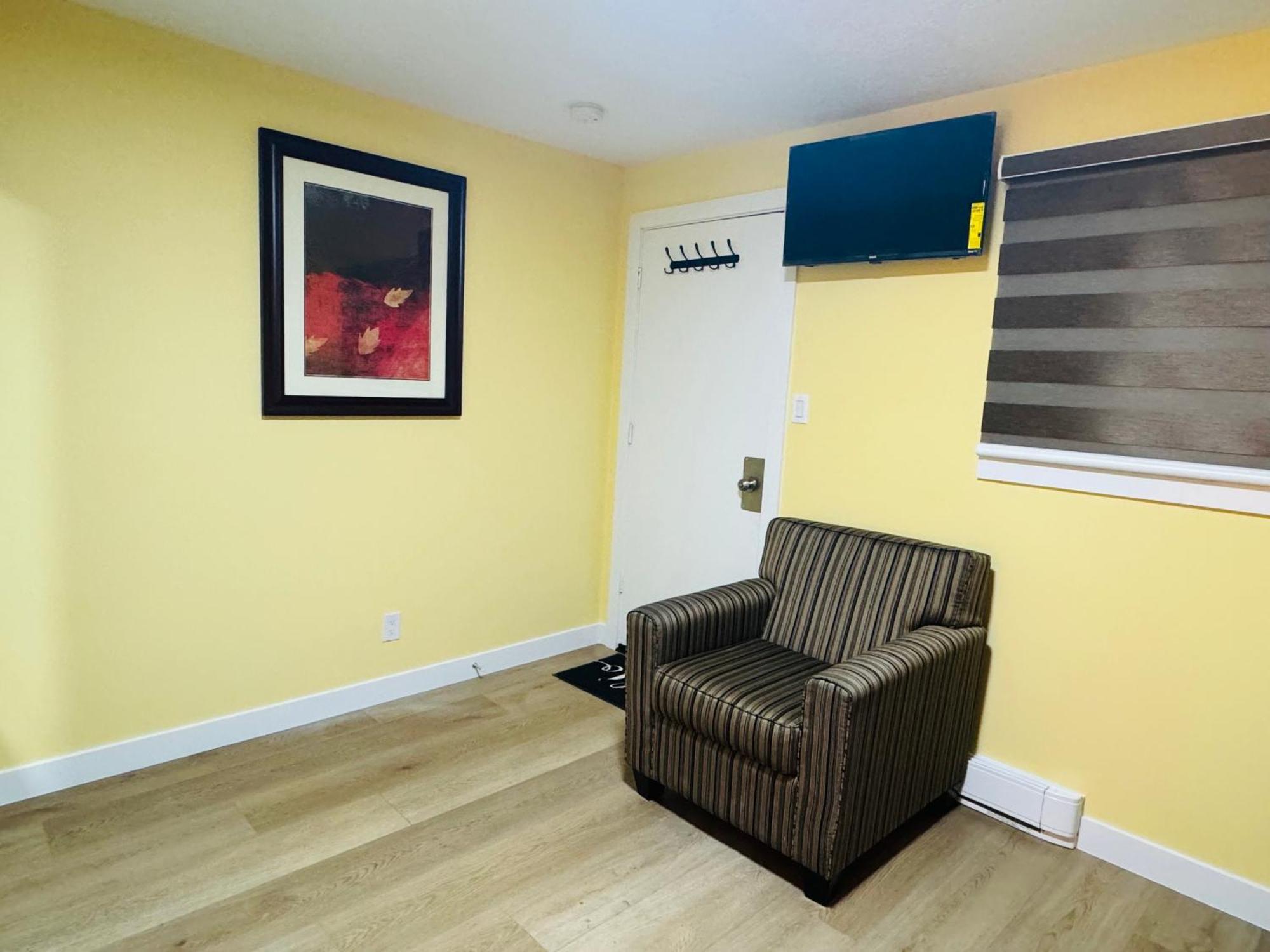 Avola Mountain Lodge Room photo